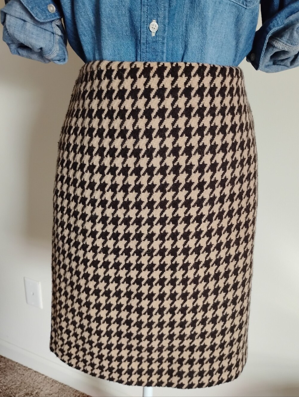 Talbots Wool Blend Tweed Herringbone Pencil Skirt Camel Brown Classic Size 10 P